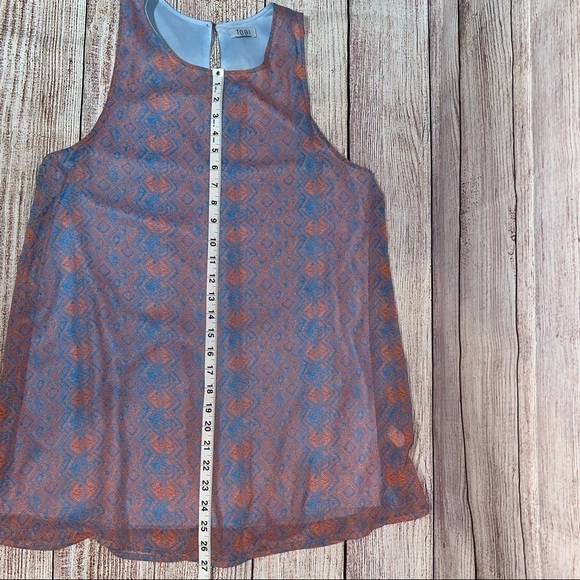 Tobi Sleeveless Shift Dress - Picture 7 of 8